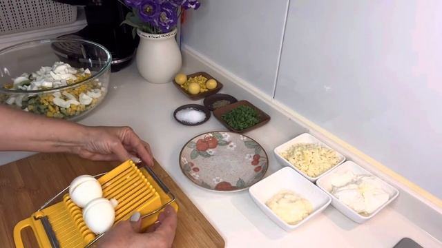 Салат с зелёным луком- красивая подача, великолепный вкус и польза! смотреть онлайн