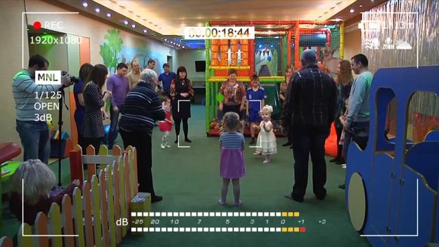 Софья отожгла во время исполнения Каравая