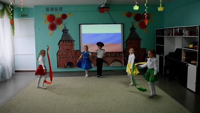 Танец поздравление ко Дню Полиции 2020, Ансамбль "СВЕТОФОРИК", МБОУ "ЦО № 10" г.Тулы смотреть онлайн