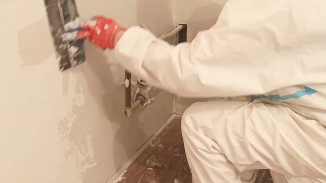 Как шпатлевать за трубами смотреть онлайн