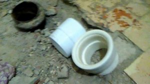 Установка унитаза с вертикальным выпуском. #ТяжелыеДеньгиСантехника