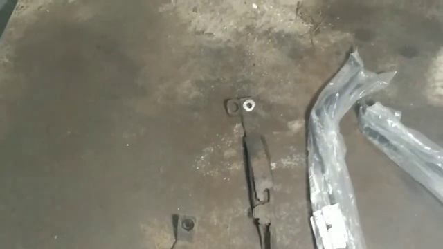 Замена лент крепления бензобака Kia Ceed SW 2008 смотреть онлайн