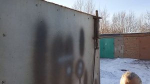 Надежный замок для гаражной двери своими руками