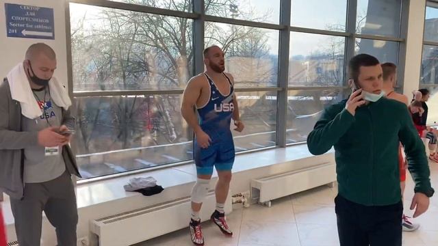 Американцы готовятся к выходу на ковёр смотреть онлайн