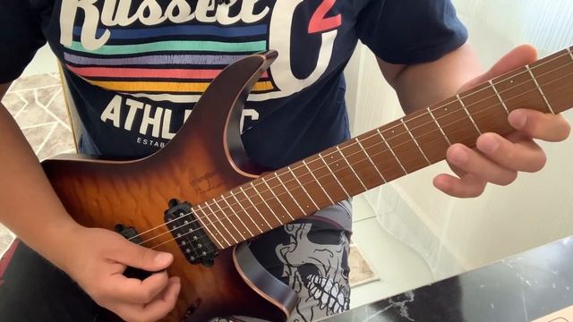 Полезные фразы #14 major/minor pentatonic lick смотреть онлайн