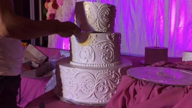 How to stack a 5-tier wedding cakes #Tatak721 #CebuWeddingCakes смотреть онлайн