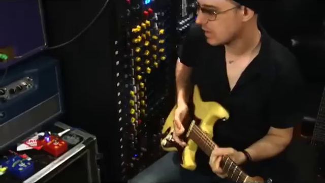 FXengineering RAF Mirage Compressor effects pedal demo смотреть онлайн