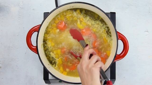 CREAMY CHICKEN BROCCOLI SOUP