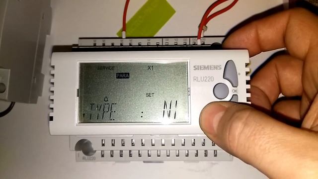 Обзор контроллера ОВК Siemens RLU220 смотреть онлайн