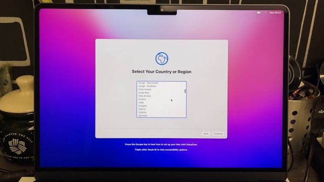 Apple MacBook Air 13.6” inch with M2 chip Unboxing + First Boot Up (Midnight) смотреть онлайн