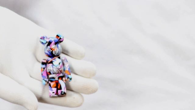 Louis De Guzman 100% BEARBRICK 2021 - Unboxing/Review смотреть онлайн