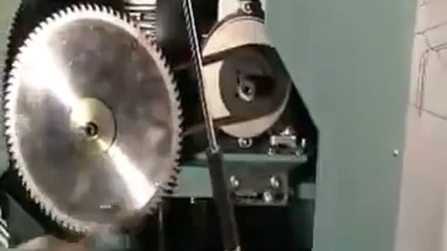 НОЙНЕР представляет двухпильный заусовочный станок BREVETTI C18 PLUS смотреть онлайн