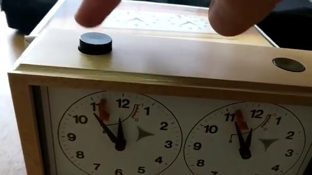ШАХМАТНЫЕ ЧАСЫ МЕХАНИЧЕСКИЕ INSA В ДЕРЕВЯННОМ КОРПУСЕ Артикул: ЧКМ011 смотреть онлайн