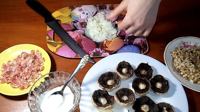 Фаршированные Шампиньоны Закуска на Новый год 2020 Рецепт Вкусных Фаршированных Грибов смотреть онлайн