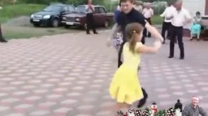 Полька для Софии  Заводная девчушка всех перетанцевала