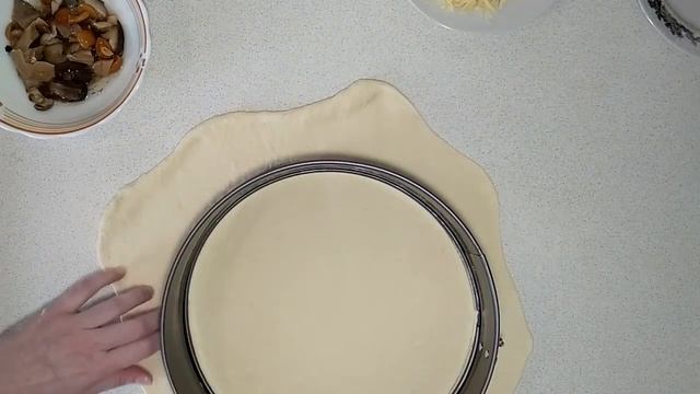 Домашняя тонкая пицца в духовке - рецепт для ленивых смотреть онлайн