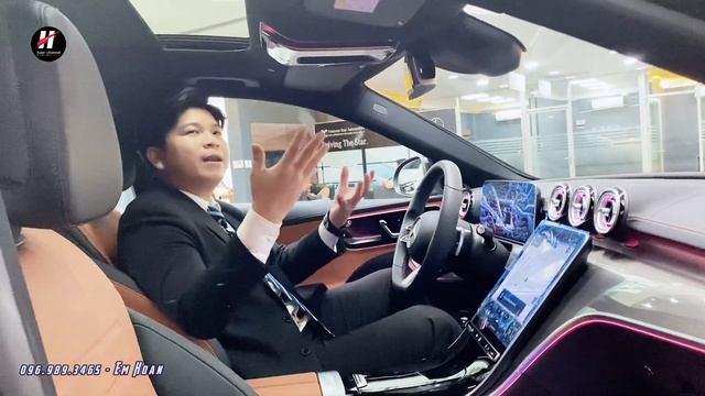 Mercedes C300 AMG 2023 Màu Đen Giao Ngay, Còn 8 Ngày Để Nhận 50% Trước Bạ | Hoan Channel смотреть онлайн