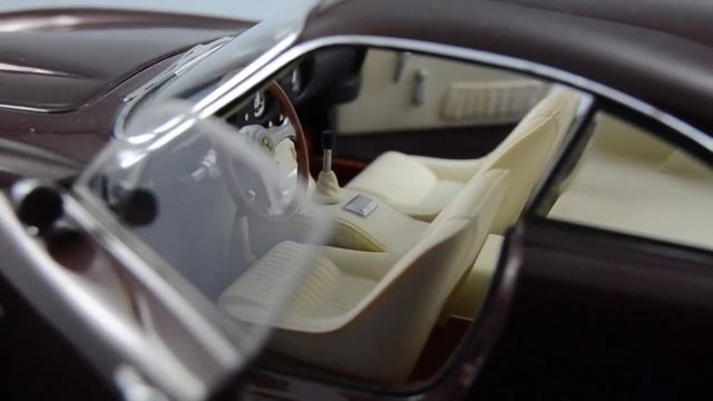 Ferrari 250 GT Berlinetta Lusso Steve McQueen 1:18 Hotwheels Elite