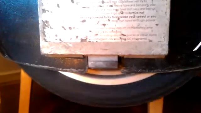 Тест предельной скорости вращения вывешенного колеса Solowheel первого поколения (36V) смотреть онлайн