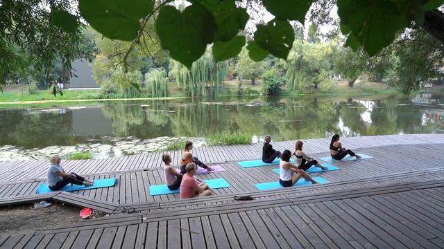 Йога на набережной смотреть онлайн