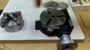 Поворотный стол горизонтально-вертикальный с ручным управлением HV-6  в комплекте с патроном и УДГ