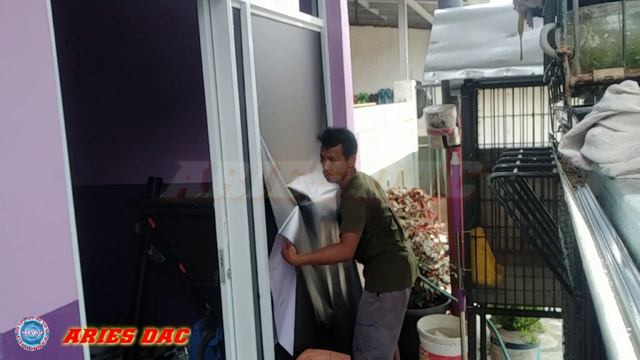 Cara pasang sticker Oracal pada partisi Kaca смотреть онлайн