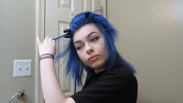 How to Style Short Scene/ Emo Hair смотреть онлайн