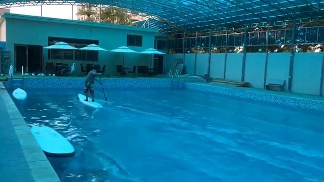 One of my friend is testing the SUP board смотреть онлайн
