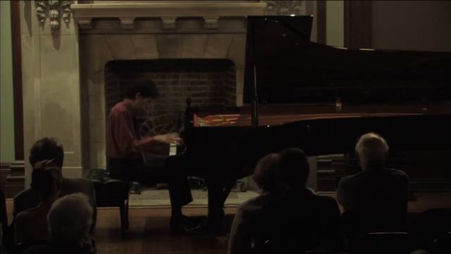 Piano Improvisation on Moonlight Sonata and The Godfather смотреть онлайн