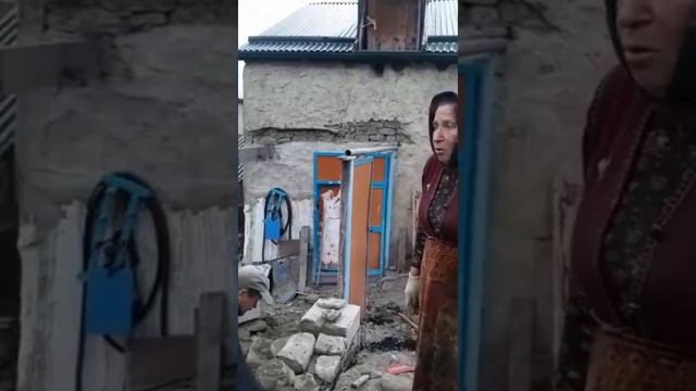 Лакцы. Бабушка рассказывает стихотворение на Лакском языке