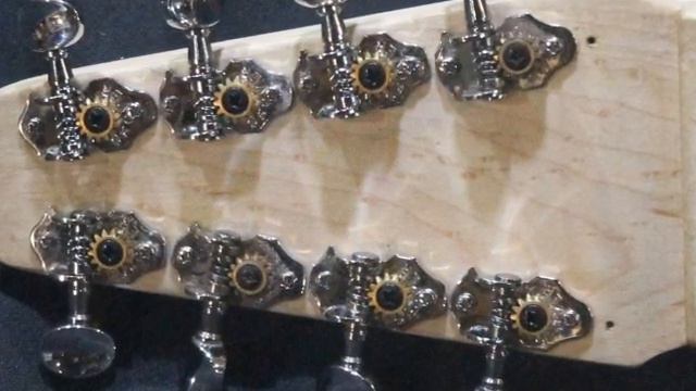Acoustic 8 LapSteel смотреть онлайн