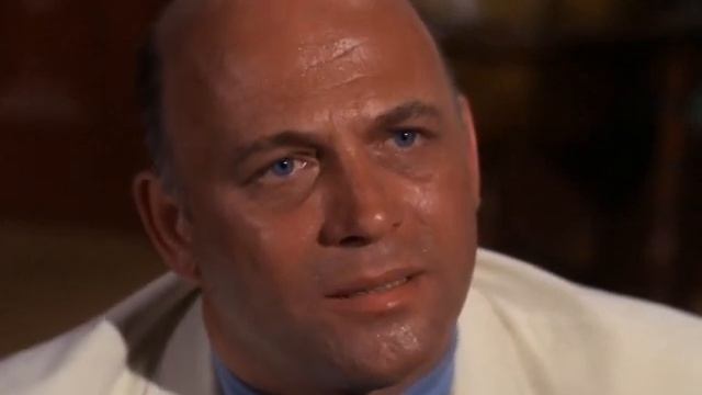 Hawaii 5-O: And They Painted Daisies on His Coffin - Big Chicken. смотреть онлайн