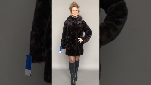 Шуба норка куски с капюшоном 6500 ₽ в очень хорошем состоянии р.44-46 /10508/ смотреть онлайн