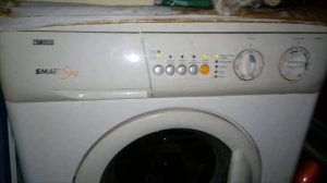 Стиральная Машина Zanussi. Стирка Тёмных Вещей. Программа: Хлопок 40, 800 обо/мин + Быстрая Стирка.