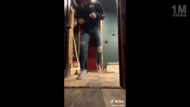 SCARE PRANK on TikTok Funny Scare Pranks on ScareCam! - Part 2 смотреть онлайн