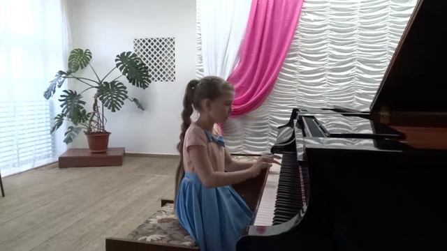 И.С.Бах Маленькая прелюдия До Мажор. Д.Шостакович Полька-шарманка. Исполняет Грухина Софья. 7 лет смотреть онлайн