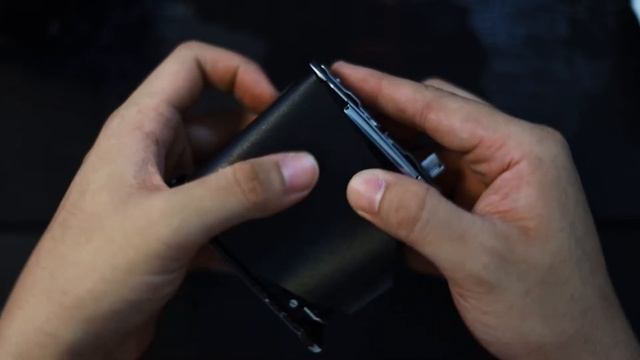 Loading Film into Kiev 88 смотреть онлайн