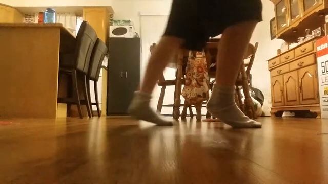 How to moon walk (tutorial) смотреть онлайн