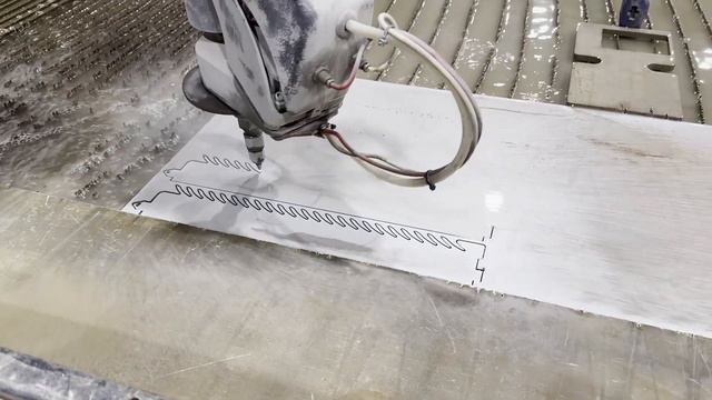 6'8" x 13'4" Used Omax Waterjet Cutting Machine ONLY 1,200 HOURS! Put into Place 2024 Mdl. 80X C527 смотреть онлайн