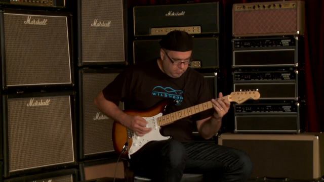 Fender American Vintage "Thin Skin" 1954 Stratocaster • SN: V206933 смотреть онлайн