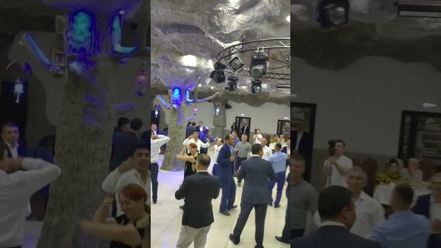 Таджикская свадьба в Сургуте (юбилей 25 лет окончания школы) смотреть онлайн