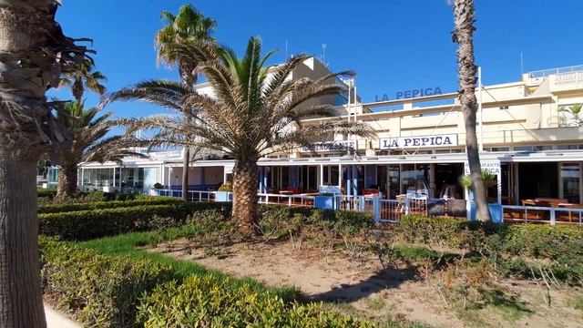 Playa de las Arenas, Valencia in 4K смотреть онлайн