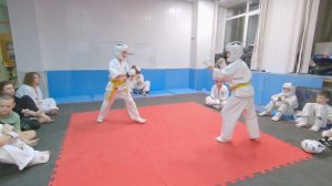 Ничья в каратэ Дети/Ахтямов Тимур-Дудин Доминик/Вечерние бои 02-12-22/STRUIN DOJO