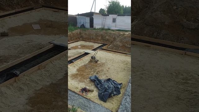 Замес 9 кубов бетона на подушку под фбс блоки в одного. Цокольный этаж в одну харю. смотреть онлайн