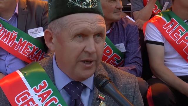 Национальный праздник Сабантуй собрал своих участников в сосновом бору районного центра смотреть онлайн