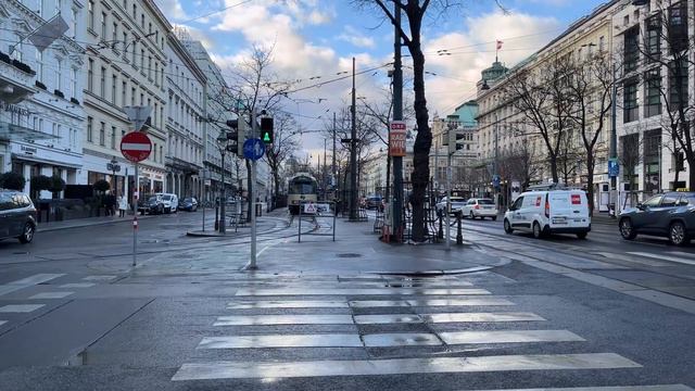 ВЛОГ: День из Жизни в Австрии. Гуляю по Вене, Starbucks Приятно Удивил смотреть онлайн
