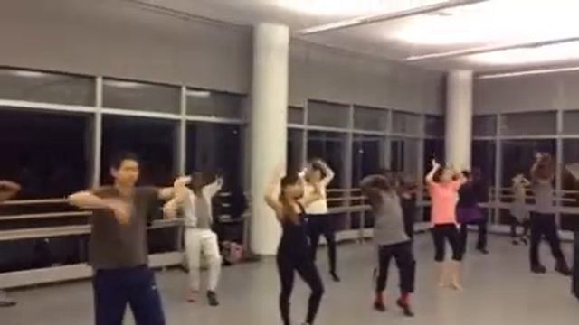 Vogue class with Cesar Valentino at Alvin Ailey November 22 смотреть онлайн