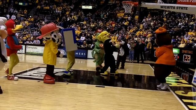 Mascot Mania Basketball Wichita State смотреть онлайн