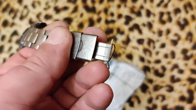 Набор штифтов 0.9мм с втулками для браслетов часов смотреть онлайн