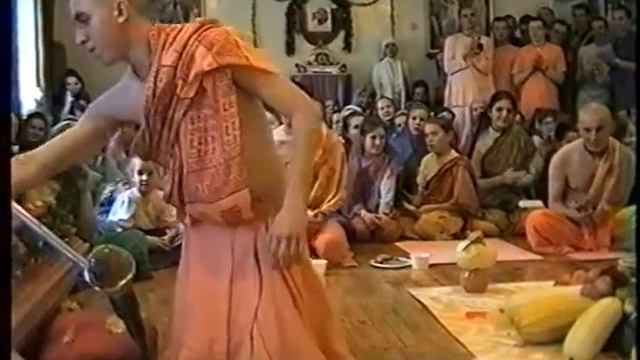 История ИСККОН . Екатеринбургская ятра. 1997г. Посвящение смотреть онлайн